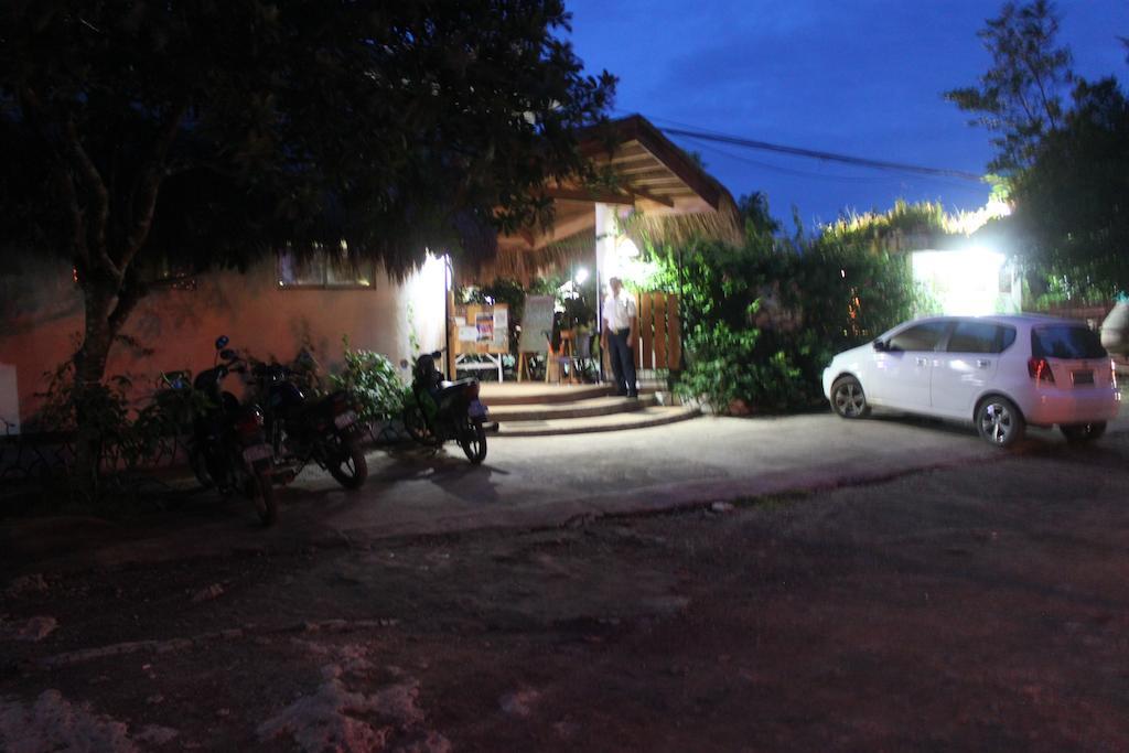 Vanilla Sky Dive Resort Bolod  Exterior foto